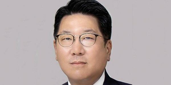 지누스 5천억 빚 보증에 '재무 경고등', 현대백화점 경영 리스크 축소에 총력