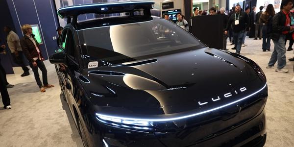 루시드모터스 사우디 국부펀드 지원 재확인에 주가 17% 급등, 투자기관 