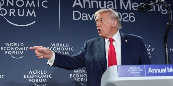 트럼프 다보스포럼 연설 놓고 '중국에 승리 안겨' 혹평, 책임감 있는 강대국 이미지 뺏겨