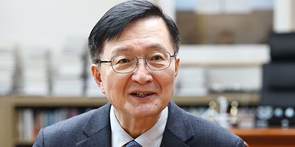 정치학자 출신 교육혁신에 집중, AI 표준 만들어 거점국립대와 공유 선언 [2026년]