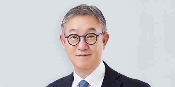 컨설팅 업계 출신 IT 전문가, AX·DX 전환으로 체질 개선 주도 [2026년]