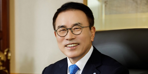 신한금융 회장 출신, 은행권 생산적 금융과 내부통제 강화 지원 [2026년]