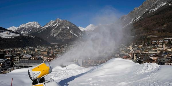기후변화가 동계올림픽 개최 비용 높인다, 인공 눈에 의존 커져 '악순환'