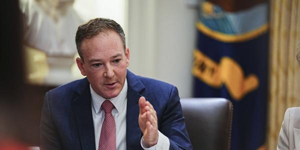 트럼프 정부 '온실가스 유해성' 입증한 문서 폐지, 기후 정책과 규제 전면 후퇴