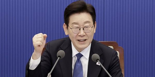 '월드컵' DJ '올림픽 유치' MB, '조용한 동계올림픽' 이재명은 스포츠 복 없나