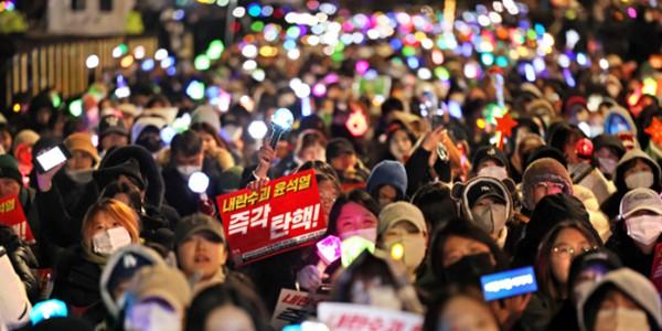 계엄 막은 대한국민 '노벨평화상 추천' 관심 집중, '시민 전체' 수상 이정표 만들까