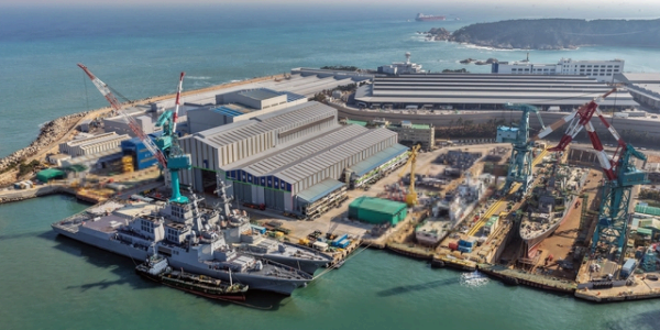 HD현대중공업 울산조선소에 이지스 구축함 3척 집결, 주원호 