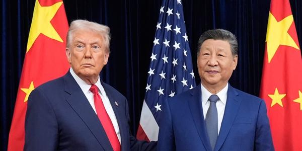 트럼프 '관세 위법'에 시진핑 통상협정 주도권 쥔다, 한국 스마트폰 자동차 수출 빨간불