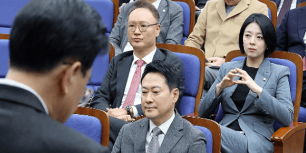 윤석열 내란 선고 후 국힘 의원총회, '절윤' 보다 '당명 개정·행정 통합' 논의에 집중