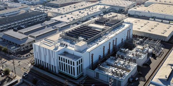 미국 데이터센터 건설 2020년 이후 첫 감소, 전력망 부족과 주민 반발 영향