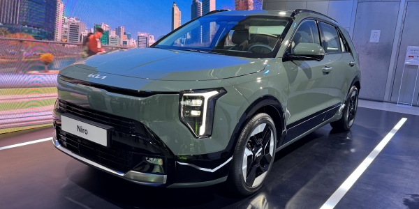 기아 4년 만에 부분변경 소형 SUV '더 뉴 니로' 출시, 2885만 원부터