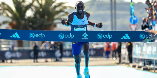 갤럭시워치8 차고 뛴 제이콥 키플리모, 리스본 하프마라톤서 세계 신기록