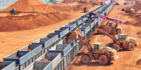 중동 전쟁에 바레인 세계 최대 알루미늄 제련소 일부 생산 중단, 가격 혼란 심화