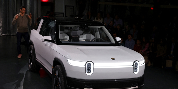 'LG엔솔 고객사' 리비안 우버에서 12억5천만 달러 투자 유치, R2 로보택시 출시 추진