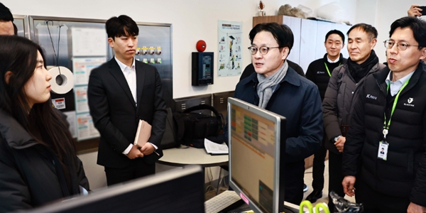 정부 석유 최고가격제 '2주차 분수령', 다음주 기름값 상승·차량 5부제 갈림길