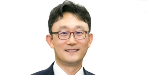 KT 30년 외길 4전5기로 마침내 수장에, 해킹 사고 수습과 인공지능 전환 시험대 [2026년]