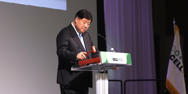 [현장] 서정진 주주 불만에 실적목표 깜짝 공개, 