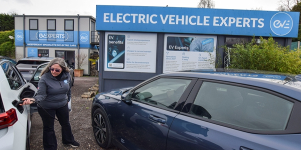 이란 전쟁으로 '전기차 캐즘' 끝날 조짐, '투자 확대' 현대차그룹에 기회 열리나       