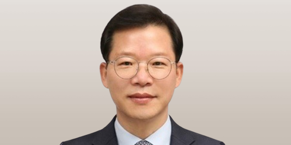 40년 금융전문가 답게 보수적 재무 전략 주도, 친환경·스마트 해운기업 전환 주력 [2026년]