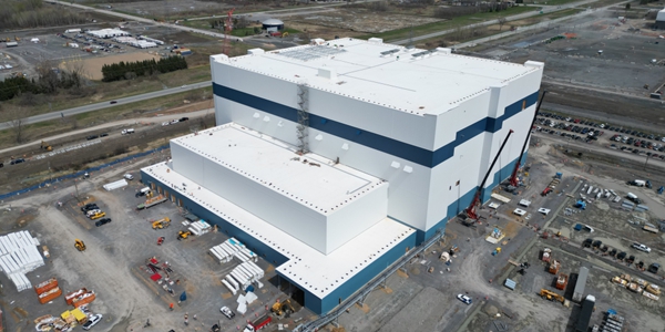 포스코퓨처엠·GM 캐나다 합작공장 '진퇴양난', 전기차 수요 줄고 ESS 전환도 어려워 가동 또 연기되나