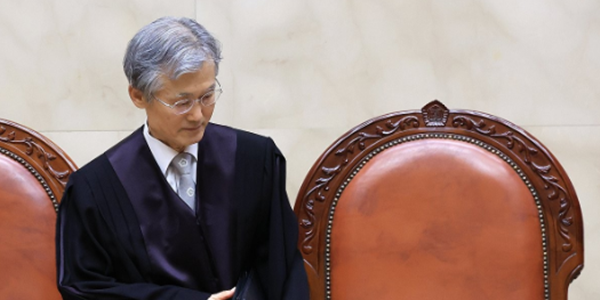 [여론조사꽃] 조희대 대법원장 탄핵, '공감' 55.7% vs '비공감' 36.0%