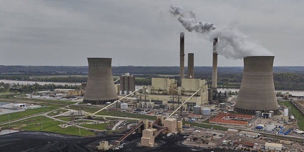 이란 전쟁에 세계 석탄발전 의존 커져, 기후변화 대응 노력 '물거품' 우려