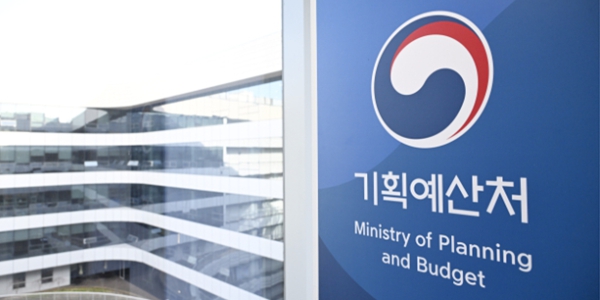 내년 800조 예산 '지출 구조조정' 추진, 이재명 정부 첫 예산 공방 본격화