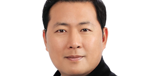 LG디스플레이 상무 전종석, OLED 공급 확대로 '상공의 날' 대통령 표창 수상