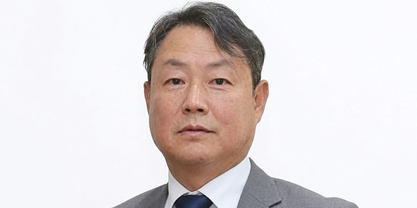 KT 'B2B 전략통' 김봉균 전면 배치, 박윤영 KT-KT클라우드 원팀으로 'AX플랫폼' 사업 확대 포석