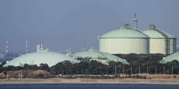 아시아 3월 LNG 수입 감소폭 3년새 최대, 공급 부족에 가격 50% 급등 전망