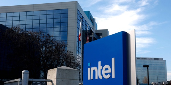 'AMD가 인텔 인수' 만우절 보도 뒤 주가 상승, 