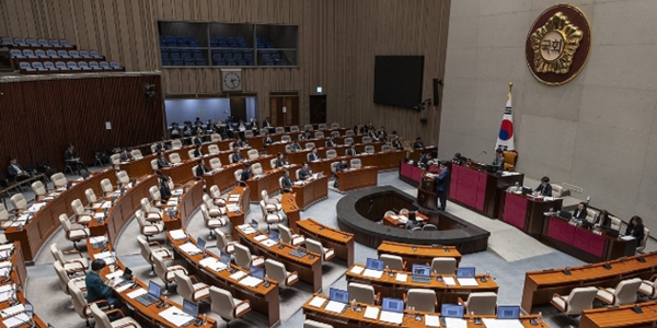 고유가 대응에 각국 '총동원' 나서, 추경안 통과 앞둔 한국 관건은 '정책 조합'