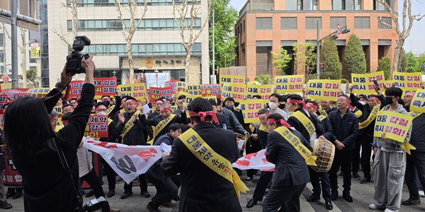 대웅제약 의약품도매상 반발에도 '거점도매' 고수, '데이터 주도권 확보' 전략 후퇴 없다 