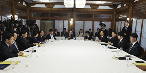 제8차 고위당정협의회 개최, 에너지 수급 안정과 추경 예산 신속한 집행 논의