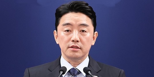 외교·정무 넘나드는 '전천후 참모', 이재명 대통령 국정운영의 동력 [2026년]