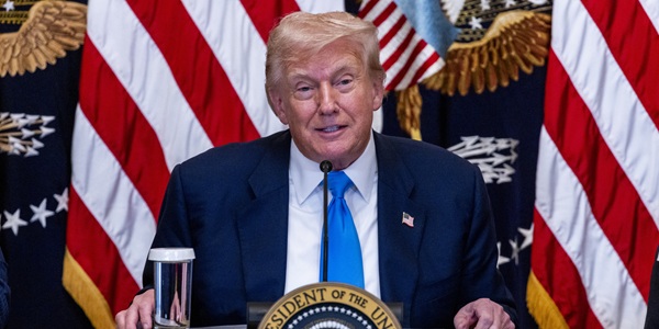 트럼프 정부 재생에너지 억제 정책에 성과 의문, 경제 논리 거스르기 어려워