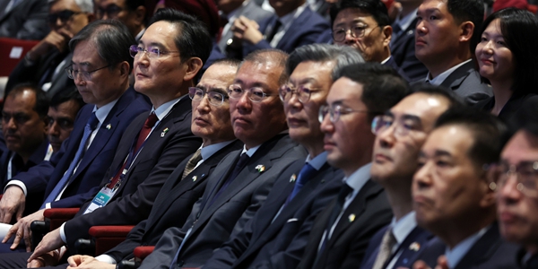 [신남방 리부트①] 트럼프 관세와 이란 전쟁에 글로벌 공급망 '이중고', 중국 의존 탈출구 인도 동남아 뜬다