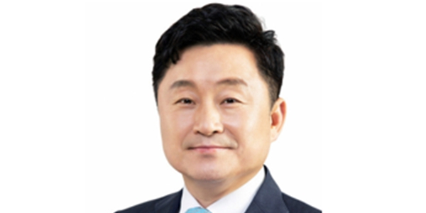 보수 텃밭서 재선 성공한 민주당 정치인 출신, 정부 주택공급 뒷받침 나서 [2026년]