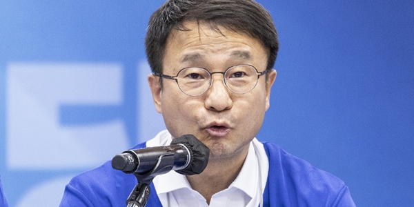 스타벅스 여야 공방, 민주당 