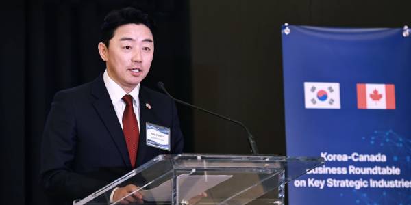 정부 캐나다산 원유 도입 3배 이상 확대, 60조 잠수함사업 수주 지원 총력