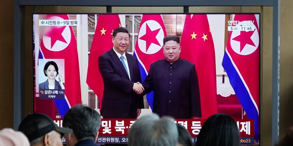 중국 시진핑 7년 만에 북한 방문, 외신 