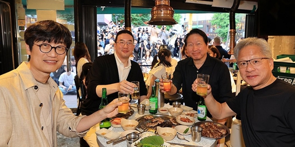 [젠슨 황 이펙트④] '제2의 깐부주' 기대감 넘실, '삼소회동' 네이버 LG전자 SK텔레콤 주가 답할까
