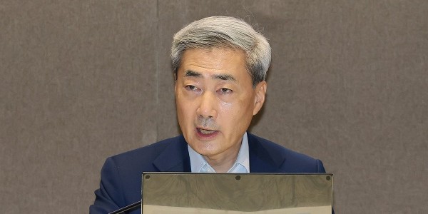 한은 총재 신현송 