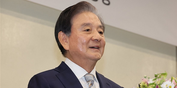 홍석현 중앙홀딩스 회장 BGF 지분 42억 전량 매도, 특별관계자 명단에서 제외