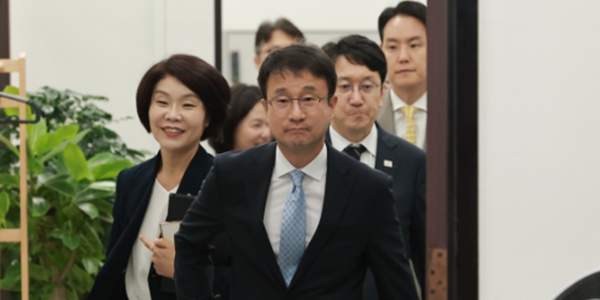 국회 법사위원장 놓고 멈춰선 후반기 원구성 협상, 민주당 