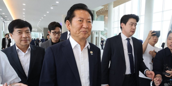 송영길 '노무현 장례식' 사과하며 한미FTA 거론, 정청래 