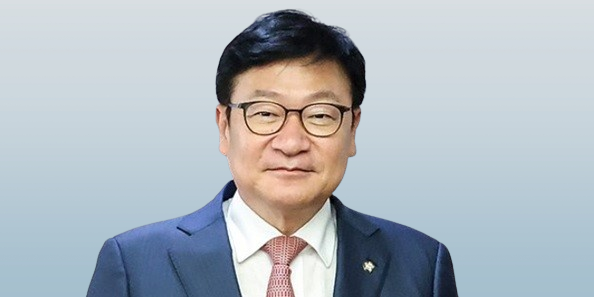 공안검사 출신 친윤계 3선, 지도체제·노선 둘러싸고 갈라진 당 수습해야 [2026년]
