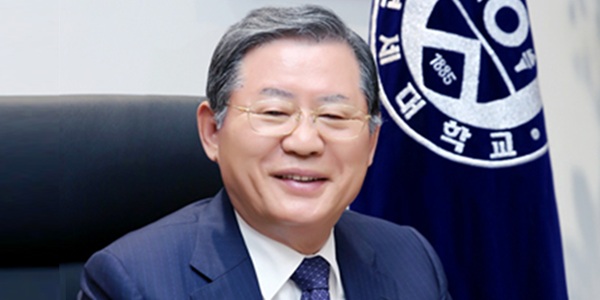 학교안팎 신뢰 기반 3연임 이사장, 아시아 최고수준 명문사립대 위상 제고 힘줘 [2026년]