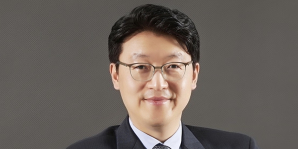 동성제약 상장폐지 고비 넘겨도 '산 넘어 산', 최용석 염모제 놓고 애경산업과 시너지 담금질