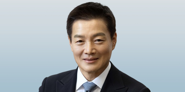 신세계에서 40년 근무한 재무통, 강남점 매출 4조 기대 [2026년]